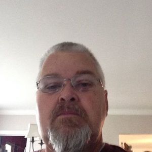 Meet your Posher, Dennis